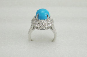 18 K White Gold Ring With real diamond and turquoise stone