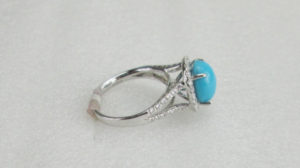 18 K White Gold with real diamond and Turquoise stone