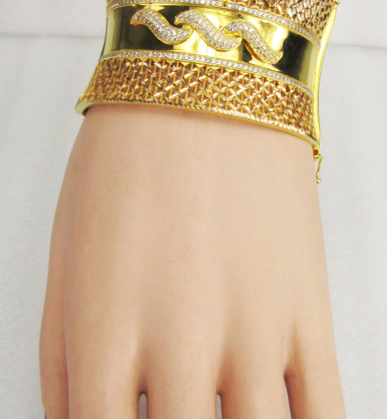 21 K Yellow Gold Fancy Bracelet